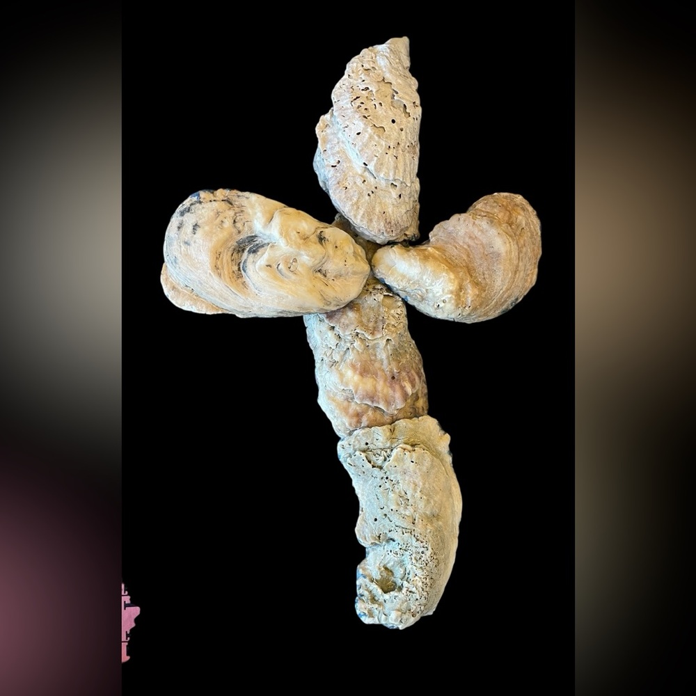 Oyster Shell Cross Decor - Picture 3 of 4